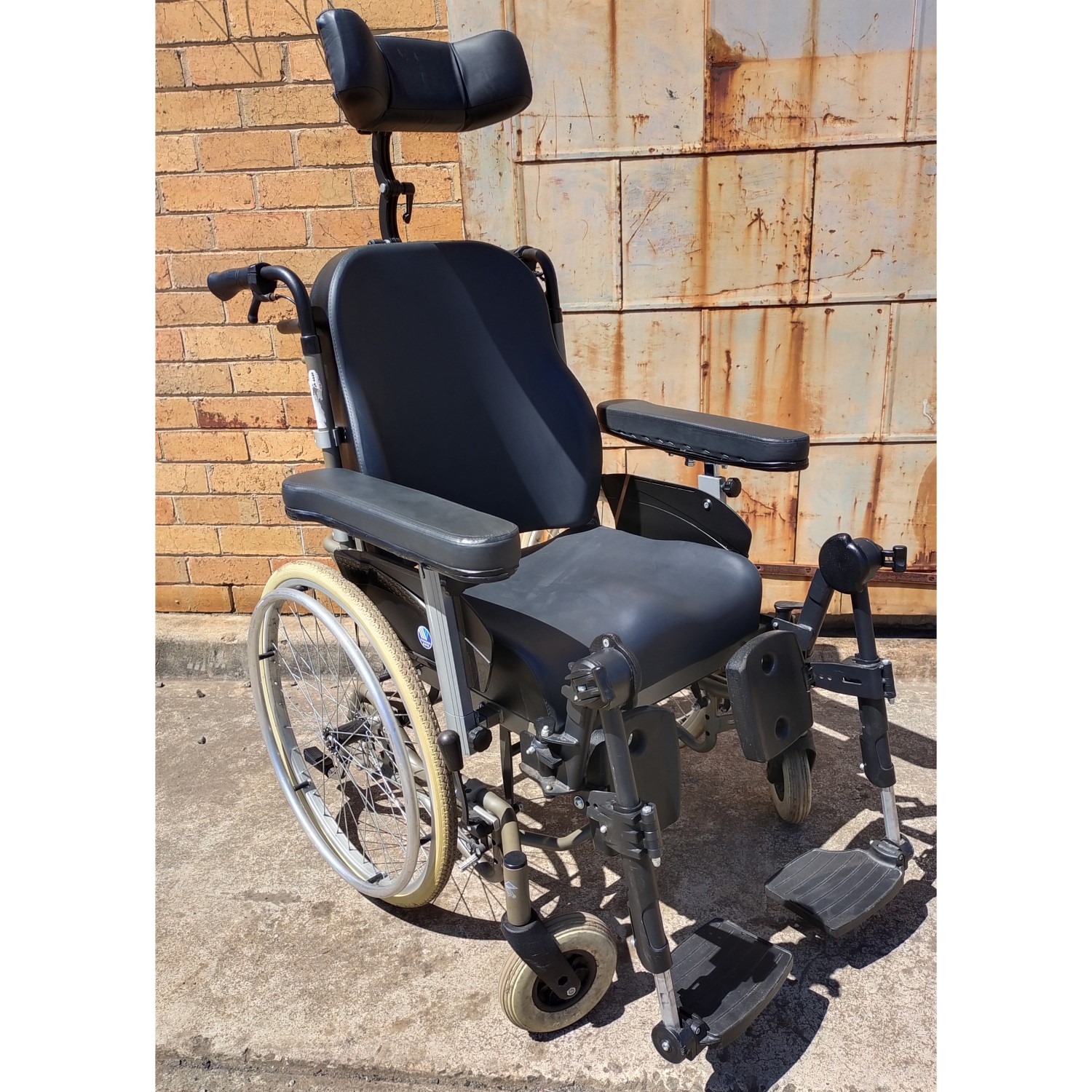 Weely 2 Specialised Bariatric Manual Recline Wheelchair