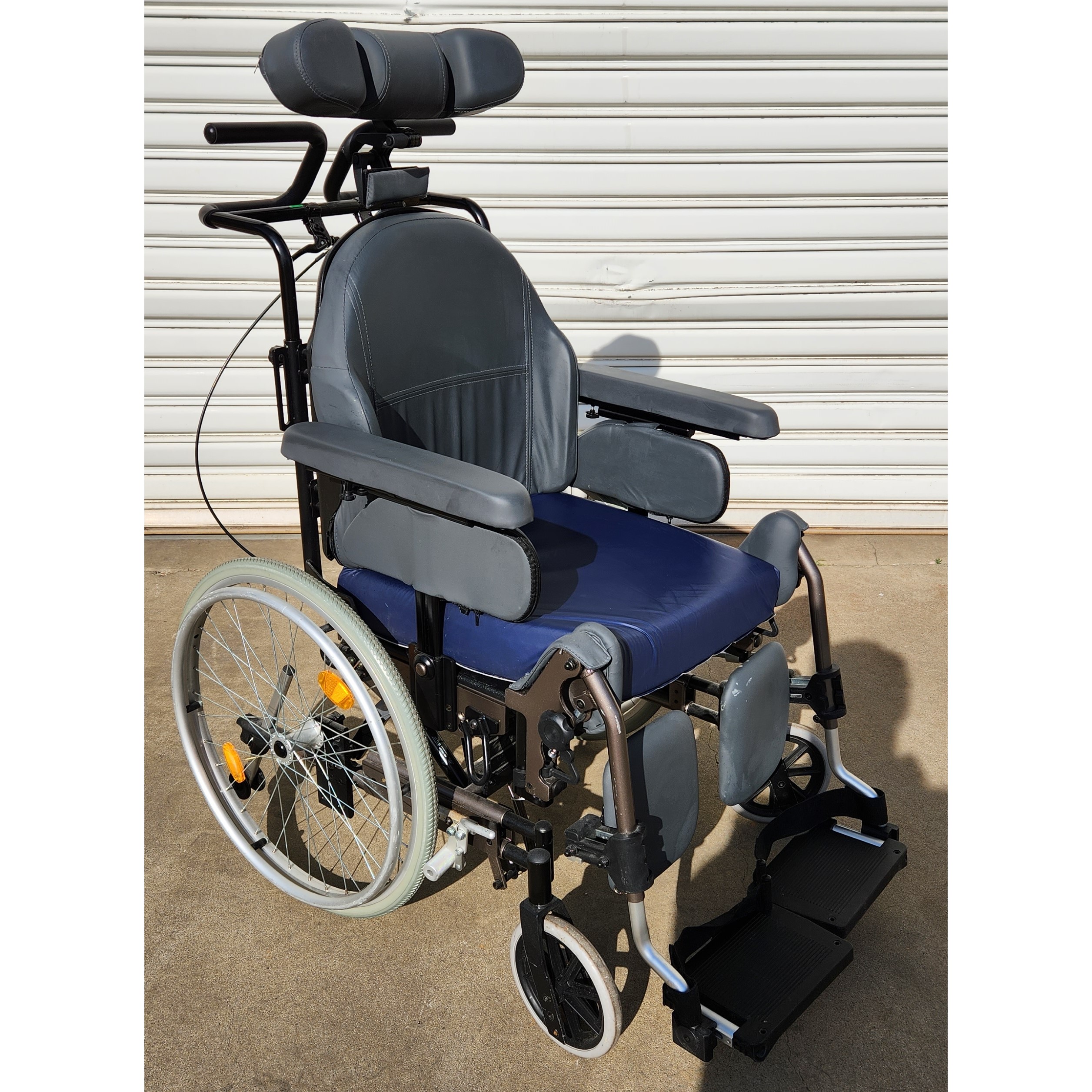 Tilt-In-Space Paediatric Bariatric Wheelchair Type 1