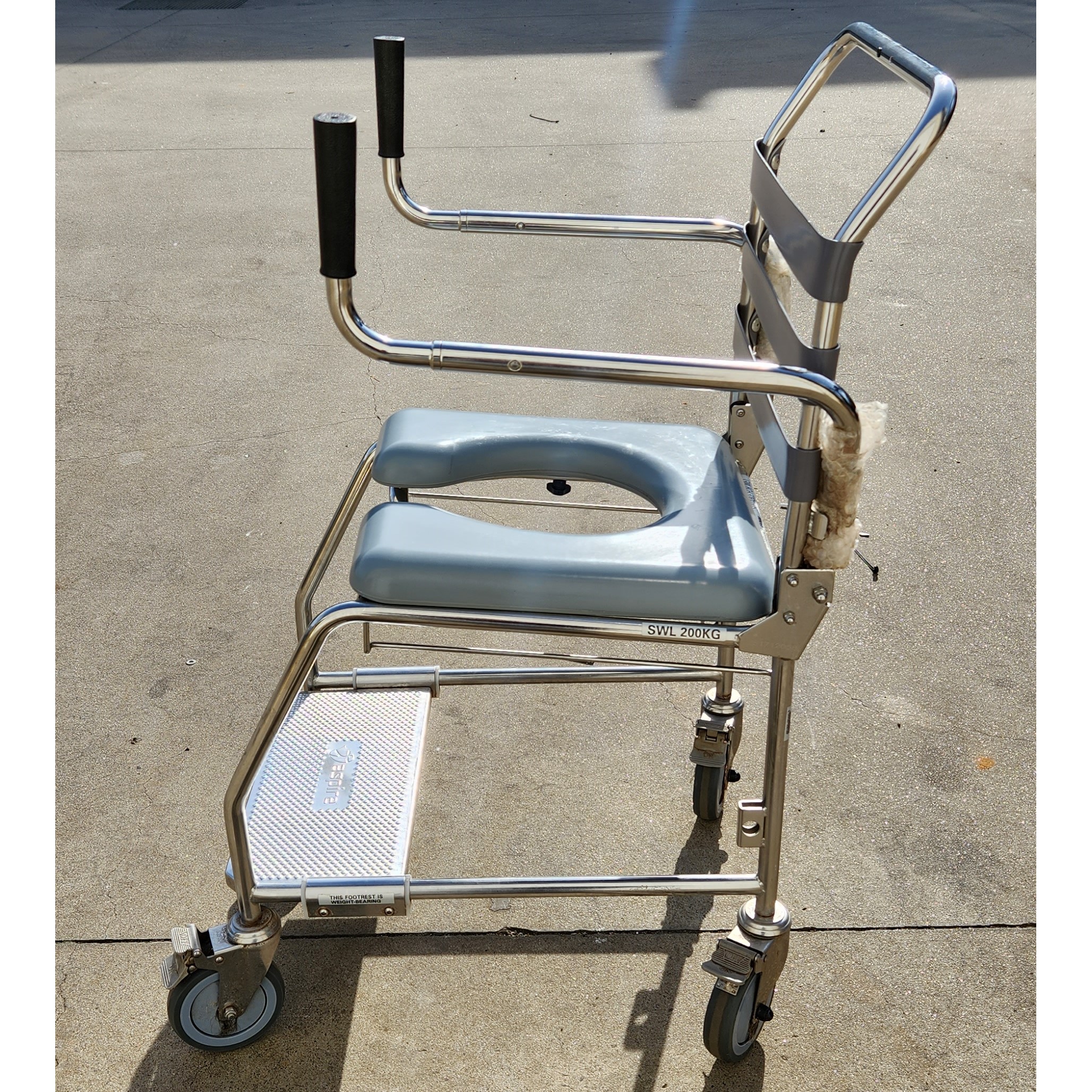 Step-Assist Commode 2 Left