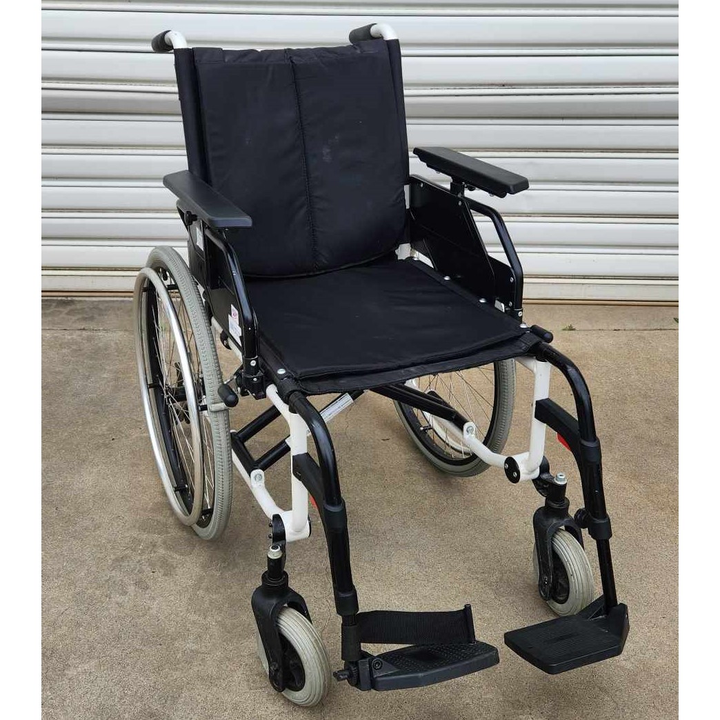 Caneo L Self-Propel Wheelchair